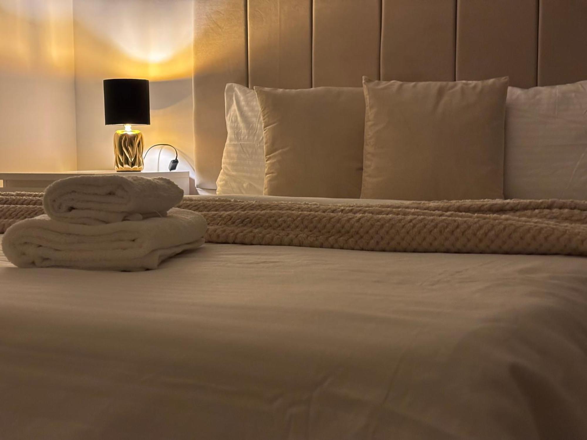 Dream - Large Apartament With Freeparking In A Quietarea Just 10 Minutes Away From City Center Бистриця Екстер'єр фото