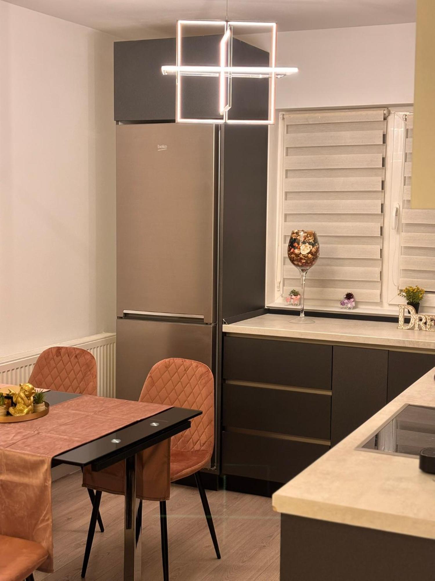 Dream - Large Apartament With Freeparking In A Quietarea Just 10 Minutes Away From City Center Бистриця Екстер'єр фото