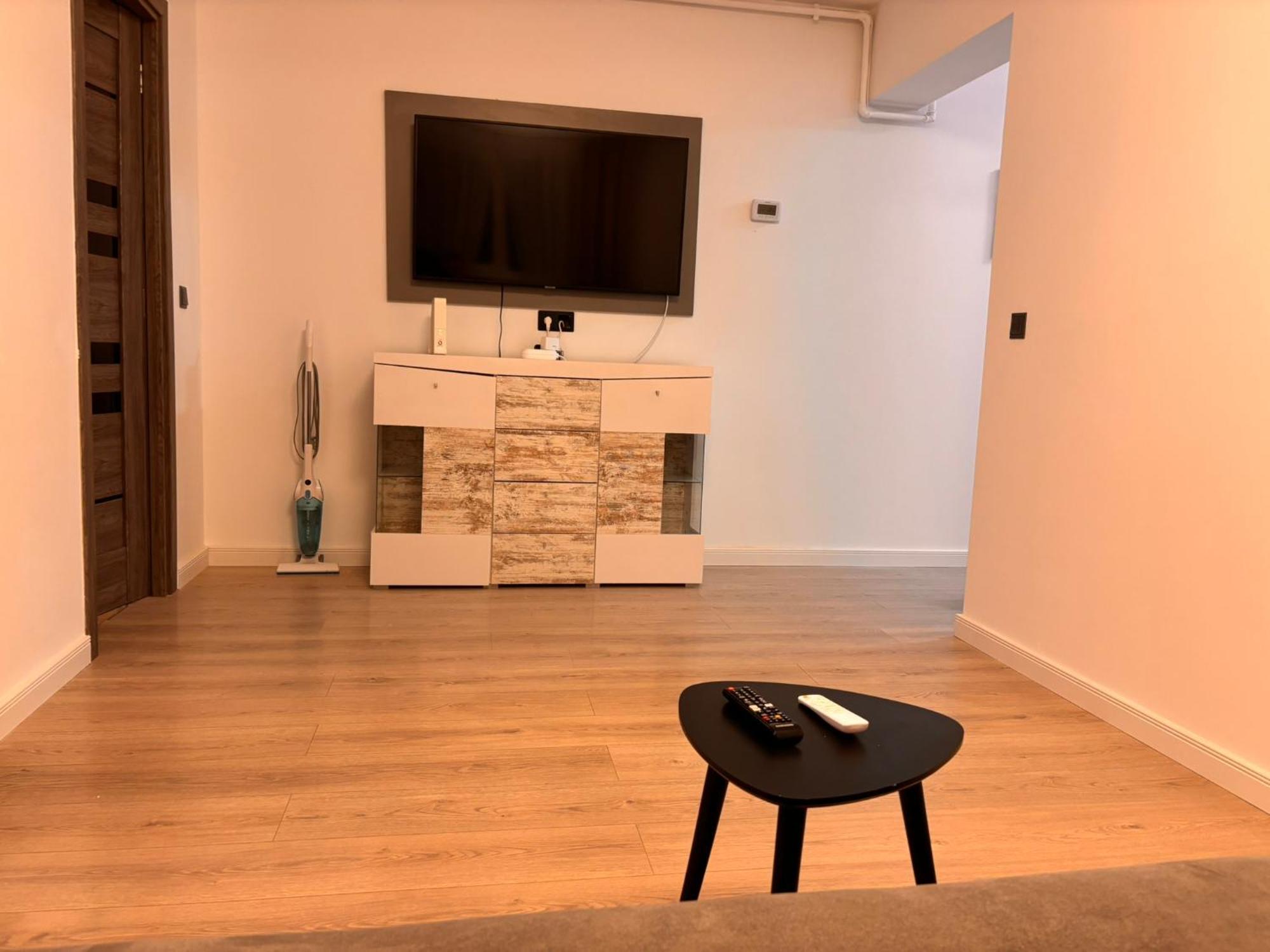 Dream - Large Apartament With Freeparking In A Quietarea Just 10 Minutes Away From City Center Бистриця Екстер'єр фото